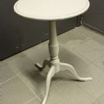 895 2405 PEDESTAL TABLE